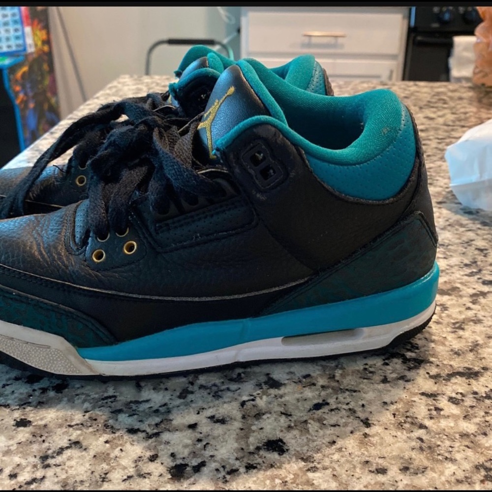 Jordan 3’s - Picture 3 of 4